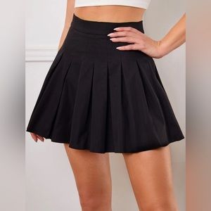 Cute black skirt 🖤